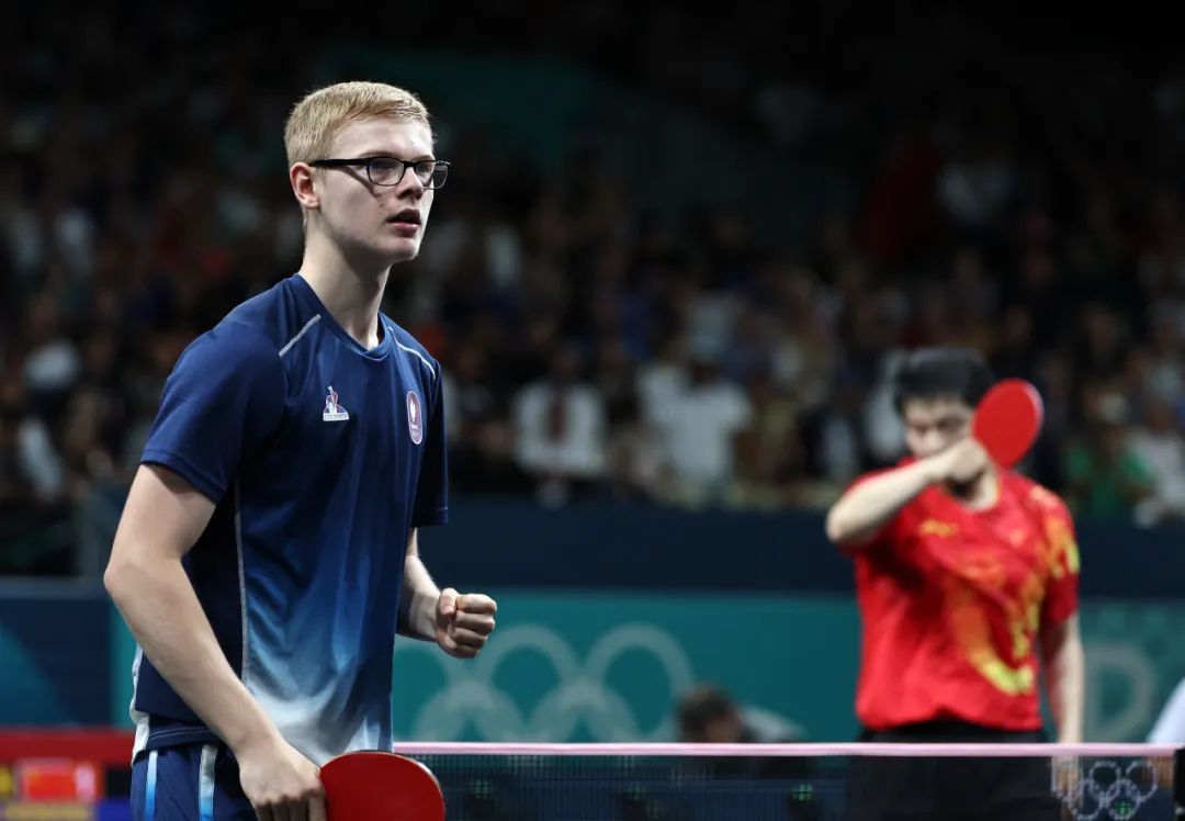 与此同时 与此同时